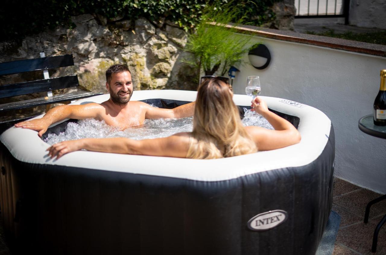 Charming Studio With Hot Tube, Terrace, Barbecue And Garden Kraljevica Zewnętrze zdjęcie